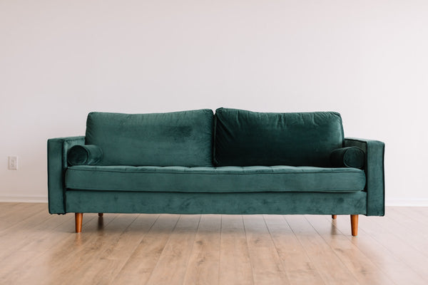 5 Ways to Style a Corner Sofa in a Small Living Room